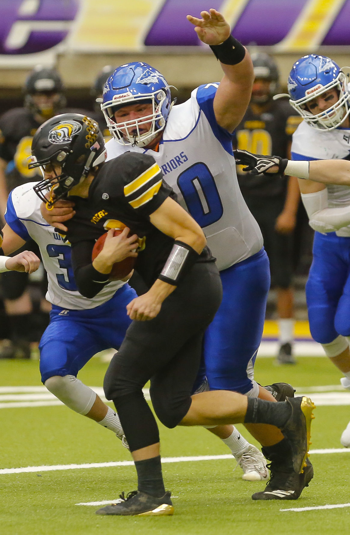 State FBall Rockford vs. New London 11